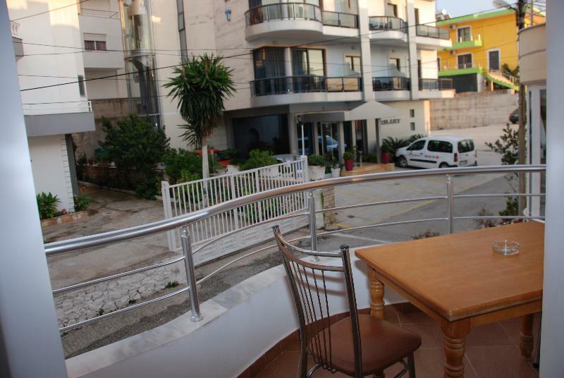 Hotel Strora Sarande Luaran gambar